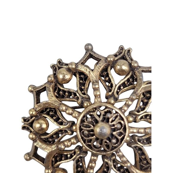 Hedy Snowflake Brooch Gold Tone Layered Open Metal Work Vintage Signed - Picture 14 of 16